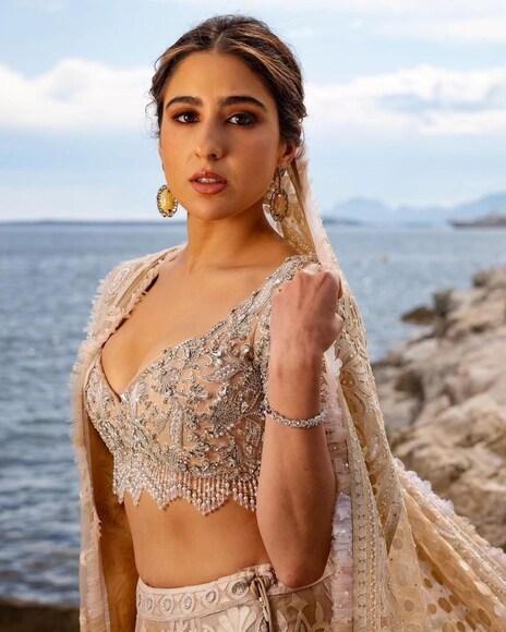 cannes 2023, cannes sara ali khan, sara ali khan latest photos, cannes photos, cannes indian celebs, esha gupta, manushi chhillar, cannes 2023 latest update, sara look at cannes, cannes details