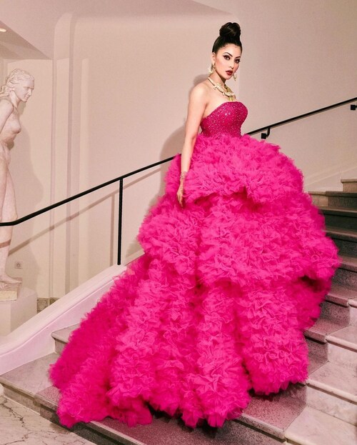 cannes 2023, cannes sara ali khan, sara ali khan latest photos, cannes photos, cannes indian celebs, esha gupta, manushi chhillar, cannes 2023 latest update, sara look at cannes, cannes details