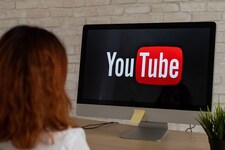 जिस फीचर से हर कोई कर रहा है शो-ऑफ, YouTube उसी को करने जा रहा है बंद