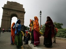 दिल्ली-NCR में मौसम रहेगा सुहाना, इन 5 राज्यों में हीटवेव, केरल में भारी बारिश