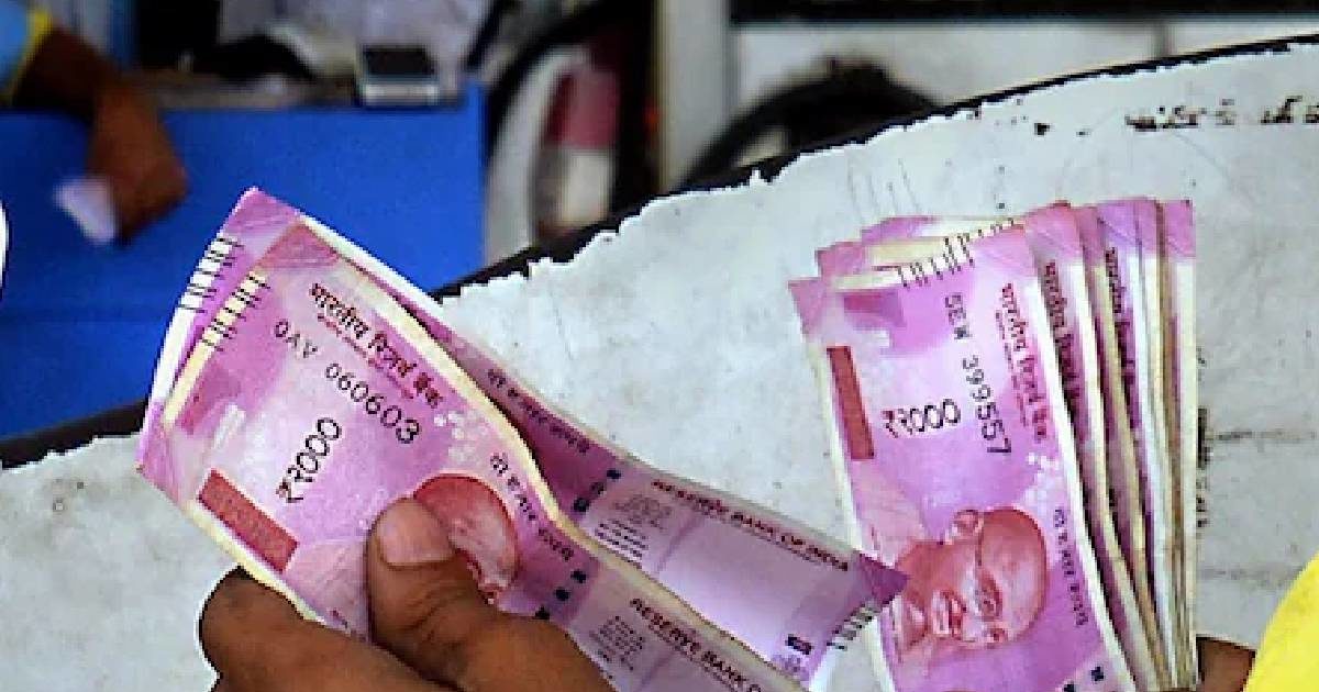 the-illiterate-improved-the-quality-of-fake-notes-by-watching-fake