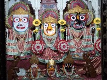 वृंदावन एक ऐसा अनूठा मंदिर जहां 16 दिन के लिए बीमार पड़ जाते हैं भगवान