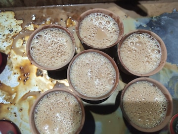 Barabanki: मशहूर लल्ला की चाय में छुपा है स्वाद का खजाना, लोगों की लगती ...