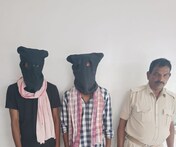 Cyber Fraud In Godda: गोड्डा पुलिस के हत्थे चढ़े दो जालसाज, पलक झपकते ही अकाउंट कर देते थे खाली