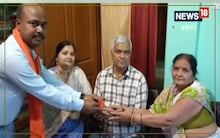 Buxar News : बक्सर का यह शख्स हरिद्वार से गंगाजल लाकर घर-घर कर रहा है वितरण, जानिए इसके पीछे की वजह
