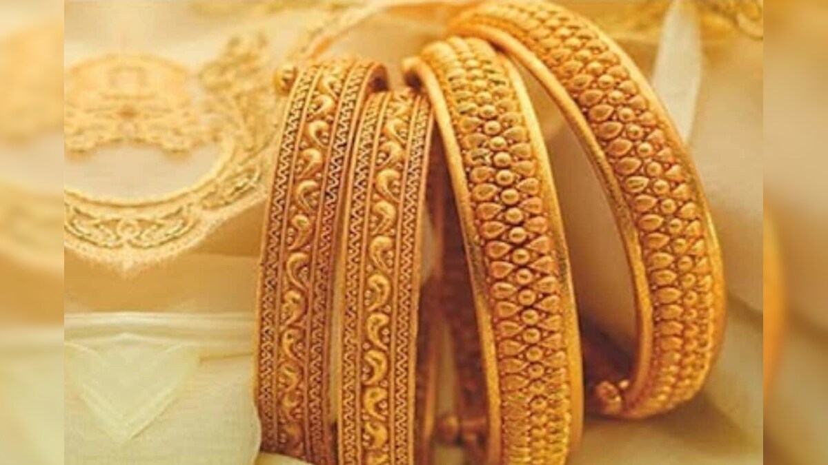 Gold Price Today: सोने के भाव में आई मामूली तेजी, चांदी में रही गिरावट, चेक करें आज का रेट