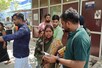 गोपालगंज में 'ऑपरेशन दलाल' के तहत सदर अस्पताल से पकड़े गए सात दलाल