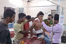 Gopalganj News: गोपालगंज में दोस्तों ने युवक का पहले गला रेता, फिर चाकू से पेट पर किया हमला ,मरा समझकर सड़क पर फेंका