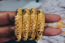 Gold-Silver Price Today: पटना सर्राफा बाजार में सोना में ₹150... चांदी में ₹1800 की तेजी, जानें आज के भाव