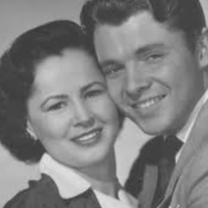 Audie Murphy Movies, Audie Murphy wife, Audie Murphy death, Audie Murphy death reason, Audie Murphy height, Audie Murphy children, Audie Murphy rank, how did Audie Murphy die, what happened to audie murphy medals, most decorated american soldier, world war 2, soldiers who worked in movies