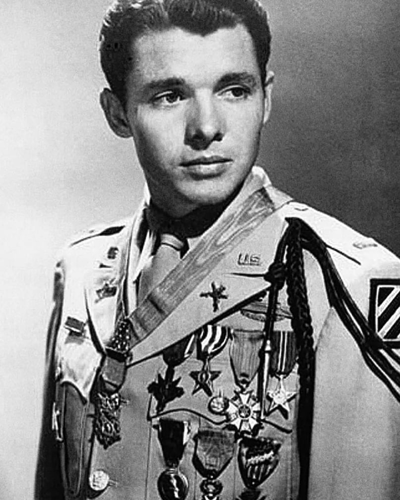 Audie Murphy Movies, Audie Murphy wife, Audie Murphy death, Audie Murphy death reason, Audie Murphy height, Audie Murphy children, Audie Murphy rank, how did Audie Murphy die, what happened to audie murphy medals, most decorated american soldier, world war 2, soldiers who worked in movies