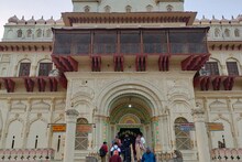 रोज मंदिर जाने की आदत डालें, अयोध्या के संत ने बताए इतने फायदे, हो जाएंगे हैरान!