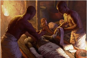 क्यों हो रही है रेल हादसे में मृतकों की बॉडी एम्बाल्मिंग? क्या है ये