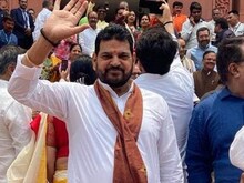 'यौन संबंध बनाने को कहा', बृजभूषण पर महिला पहलवान का आरोप, बोली- यह ऑफर दिया