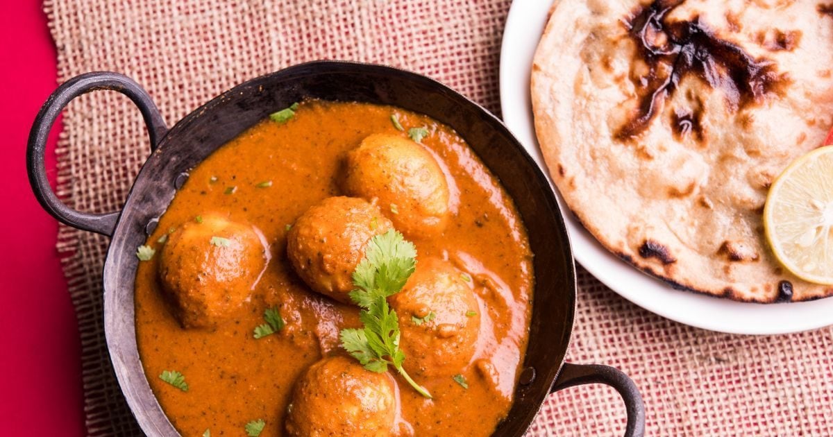 Enjoy week end dinner with Punjabi Dum Aloo, the fun of eating will double