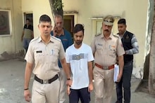 फोन छोड़कर पढ़ाई के लिए कहा तो 19 साल के भाई ने बड़ी बहन की कर दी हत्या