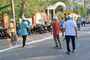 Photos: झांसी में 3 घंटों के लिए बंद कर दी गई एक सड़क...फिर शहरियों ने दिखाई 'राहगीरी', देखें तस्वीरें