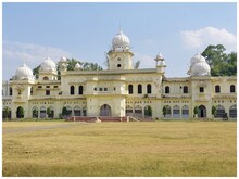 लखनऊ विश्वविद्यालय में हुआ बवाल, VC ने एक छात्र को पुलिस को सौंपा