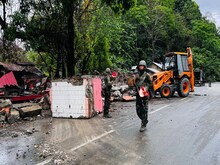 इंफाल में कुकी उग्रवादियों ने दो गावों में किया हमला, 15 घायल, 2 की हालत गंभीर