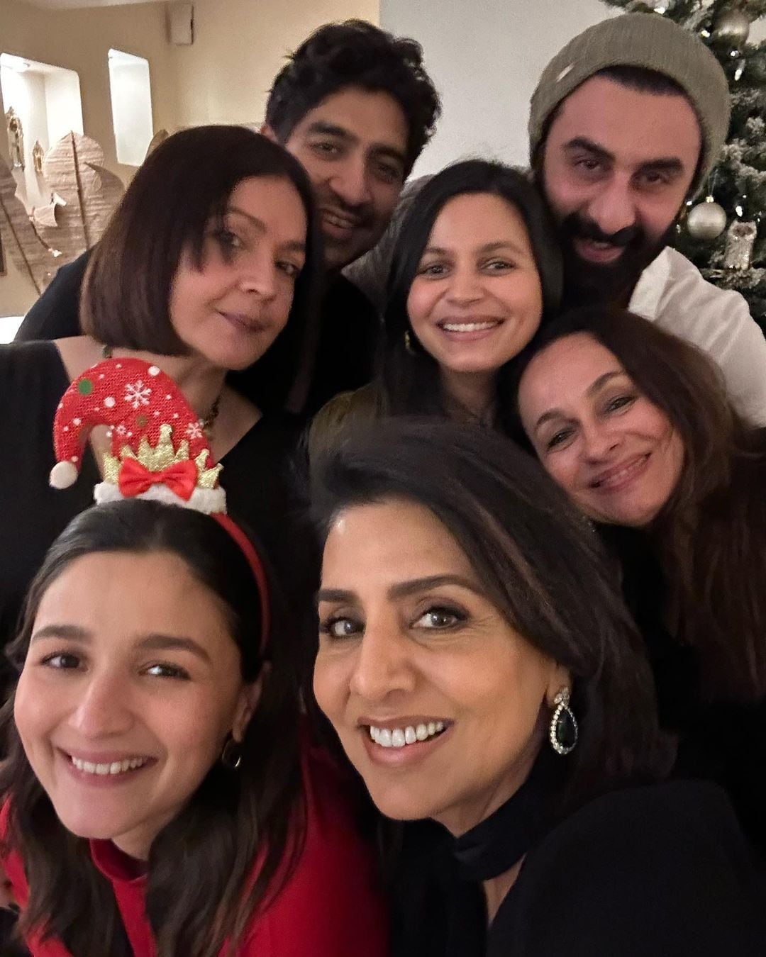 Bachche Man Ke Sachche child artist name, Bachche Man Ke Sachche child artist now, Bachche Man Ke Sachche actress name, Bachche Man Ke Sachche Song child artist, lata mangeshkar song Bachche Man Ke Sachche, Bachche Man Ke Sachche Neetu Singh, Neetu Singh as child artist, Neetu Singh as baby sonia, Neetu Singh childhood photos, Neetu Singh movies, Bachche Man Ke Sachche Song mp3 download, Bachche Man Ke Sachche lyrics, Bachche Man Ke Sachche cast, Bachche Man Ke Sachche Song film name, Bachche Man Ke Sachche Song movie 1968, movie do kaliyaan song, lata mangeshkar songs, Neetu Singh age, Neetu Singh young, Neetu Singh husband, Neetu Singh daughter, Neetu Singh daughter in law, Neetu kapoor movies, Neetu Singh movies as child artist, Neetu Singh debut movie, Bachche Man Ke Sachche lyricist, Bachche Man Ke Sachche do kaliyaan, Bachche Man Ke Sachche poem, bachche man ke sachche sare jag ki aankh ke tare, Sahir Ludhianvi Songs, Alia bhatt mother in law, ranbir kapoor mother Neetu Singh