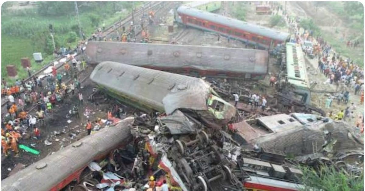 Is the stench of dead bodies coming from the coach of Odisha accident train?  Railway told the truth