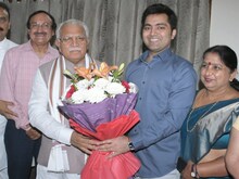 मनस्वी से मिले CM मनोहर लाल, 5वें अटैम्प्ट में मिली थी सफलता, MS धोनी रोल मॉडल
