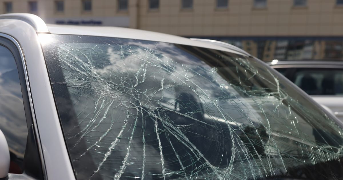 Car Care Tips कार की विंडशील्ड नहीं होगी क्रैक, बस इन गलतियों से रहे