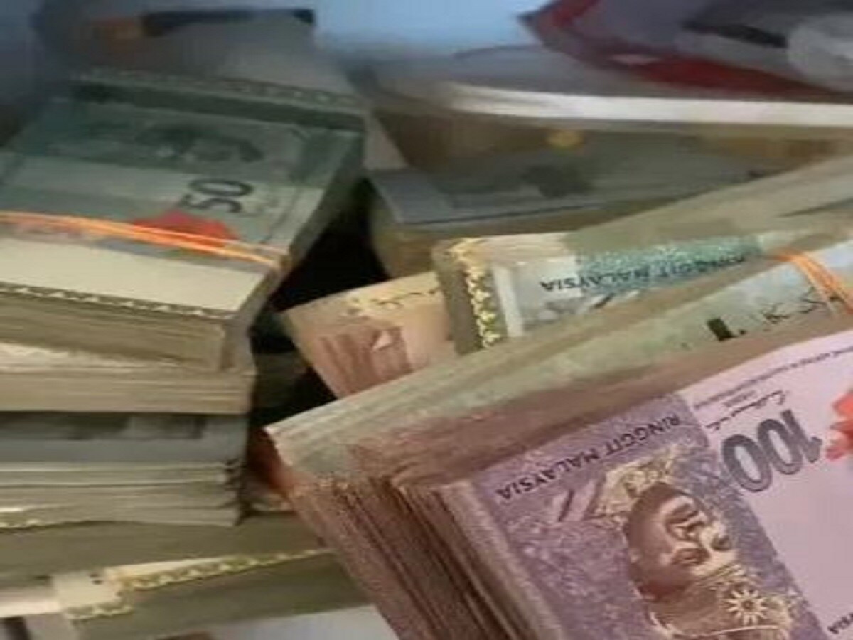 cash in fridge