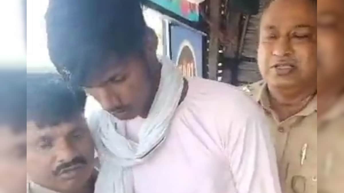 UP Kanpur News: जब वीडियो बनाते हुए कोतवाल ने फिल्मी अंदाज में अपराधी के कमर से निकाली पिस्टल, लोग कर रहे ट्रोल