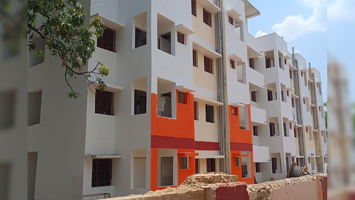 3.50 लाख रुपये में दो कमरे, किचन और टॉयलेट के साथ फ्लैट, माफिया अतीक से मुक्त जमीन पर बना गरीबों का आशियाना, जानें खासियत