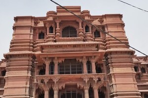 वृंदावन आने पर जरूर करें हजारों साल पुराने इन मंदिरों के दर्शन, जानें इनका इतिहास