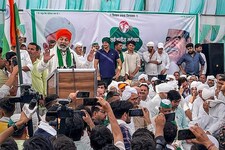 पहलवानों के समर्थन में खाप महापंचायत, टिकैत बोले- राष्ट्रपति से मिलेंगे