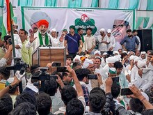 पहलवानों के समर्थन में खाप महापंचायत, टिकैत बोले- राष्ट्रपति से मिलेंगे