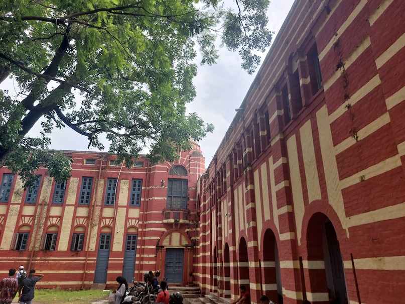 मुजफ्फरपुर का यह कॉलेज और दिग्गज