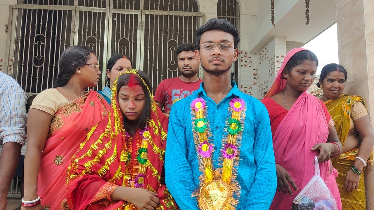 सोशल मीडिया पर हुआ प्यार...तो टूटी जाति और राज्य की दीवार, फिर बादल की हुई  सोनम, पढ़ें यह लव स्टोरी - Love happened on social media then the wall of  caste and