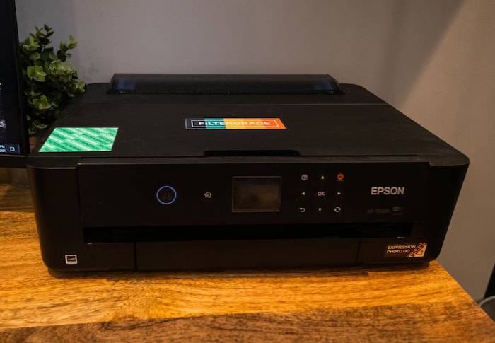 No hassle of pendrive no wire print your document directly from 