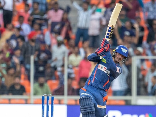 Quinton de Kock Retirement: खूंखार बैटर ने  वर्ल्ड कप टीम घोषित होने के बाद लिया संन्यास.  (LSG/Twitter)