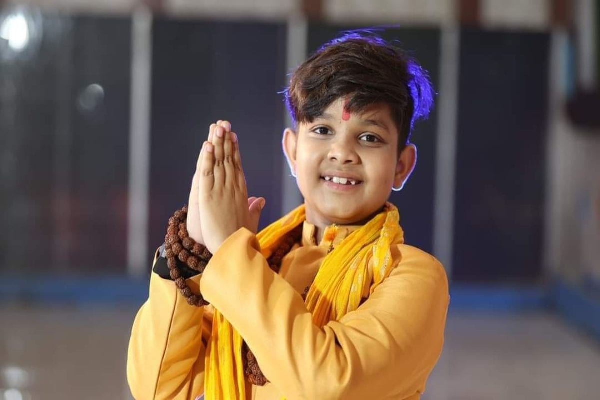 आर्यन बाबू का सावन पर एल्बम मचा रहा धमाल, कई सुपरस्टार के साथ काम कर चुके  हैं लिटिल मास्टर - Entertainment news aryan babu album on sawan is rocking  – News18 हिंदी