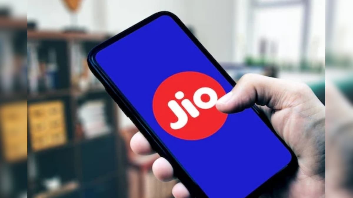 Jio के 7 साल पूरे, कंपनी ने ग्राहकों को दिया तोहफा, 3 पॉपुलर प्लान में ज्यादा डेटा और स्पेशल वाउचर