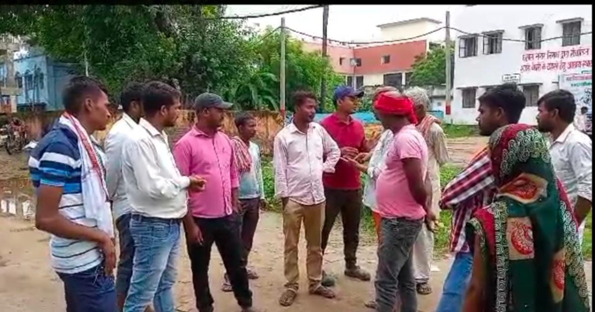 पत्नी को विदा कर ले जाने की जिद पर अड़ा था युवक, ससुराल वालों ने दी खौफनाक सजा पत्नी को विदा कर ले जाने की जिद पर अड़ा था युवक, ससुराल वालों ने दी खौफनाक सजा