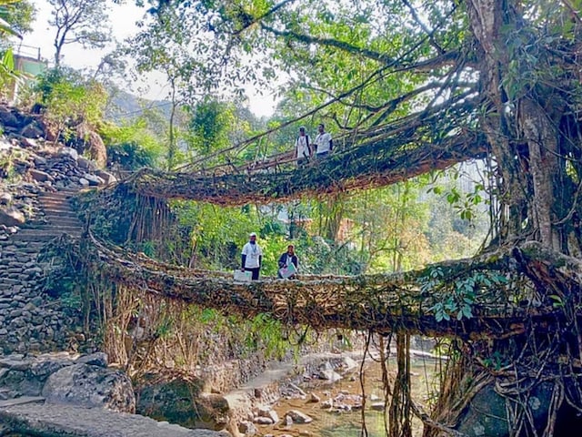 अद्भुत भारत: इस गांव में नाम नहीं, सीटी की आवाज से पहचाने जाते हैं लोग अद्भुत भारत: इस गांव में नाम नहीं, सीटी की आवाज से पहचाने जाते हैं लोग