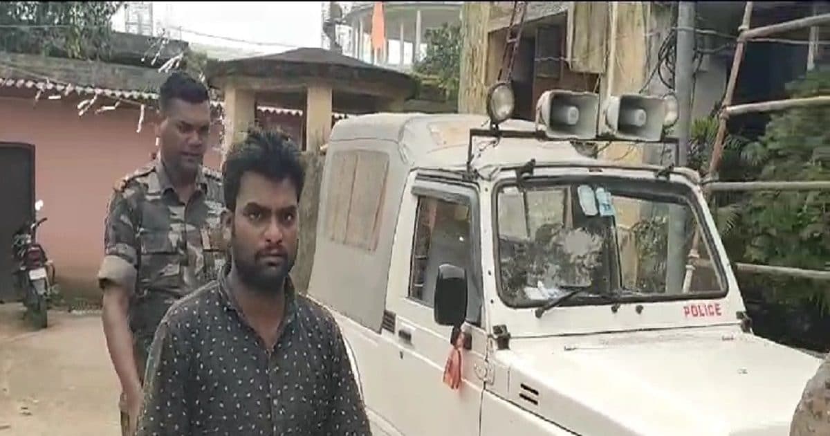 पड़ोस में रहता था ‘लड़कियों का दलाल’, रांची की नाबालिग को यूपी में बेचा तो खुल गया राज, कई युवतियां मुक्त पड़ोस में रहता था ‘लड़कियों का दलाल’, रांची की नाबालिग को यूपी में बेचा तो खुल गया राज, कई युवतियां मुक्त