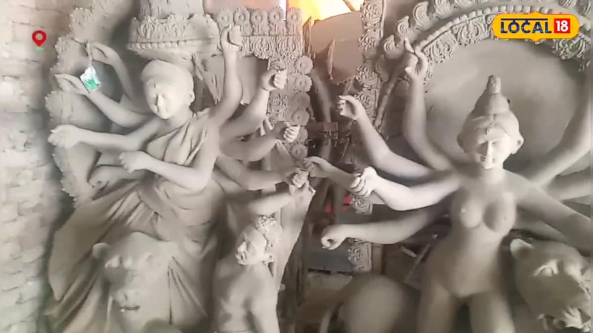 बचपन के शौक ने बनाया सफल मूर्तिकार,आज कमा रहे अच्छा मुनाफा, हर दिन 20 प्रतिमाएं करते हैं तैयार