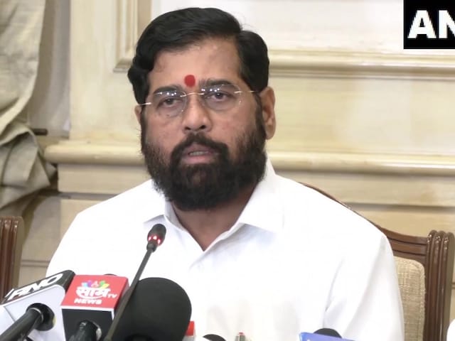 महाराष्ट्र सरकार ने गणेश उत्सव के अगले दिन ईद-ए-मिलाद की छुट्टी की घोषणा की महाराष्ट्र सरकार ने गणेश उत्सव के अगले दिन ईद-ए-मिलाद की छुट्टी की घोषणा की