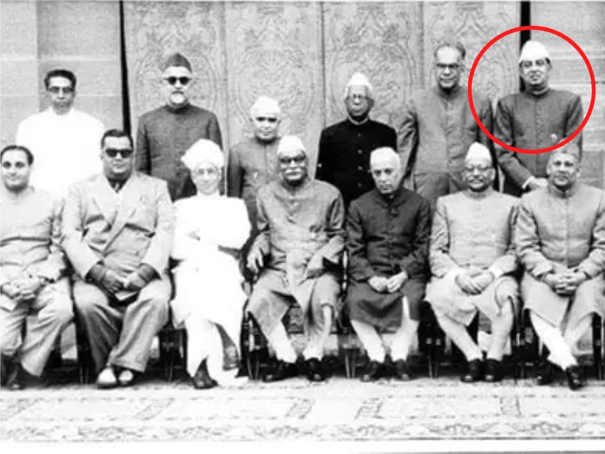 राजा भैया के पिता क्यों कभी अपने बेटे के लिए नहीं मांगते वोट? जानिए ...