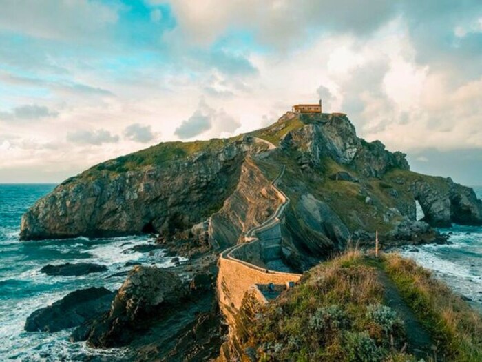 6 dangerous stairs of the world, climbing with risk of life, you will also tremble after seeing the pictures!