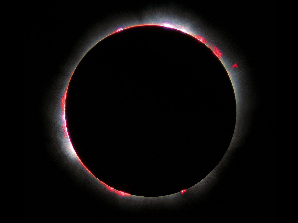Solar Eclipse 201 1200 900 Wikimedia Commons