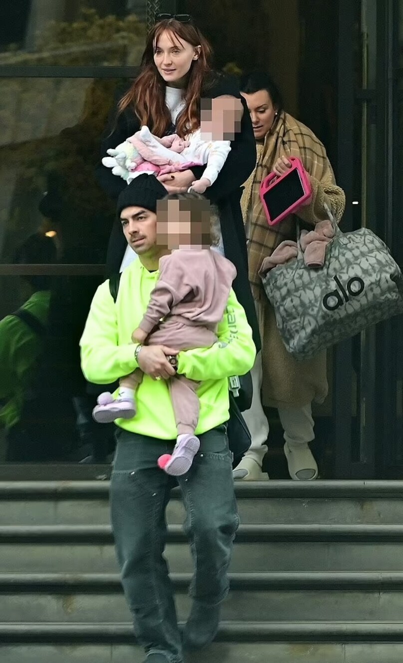 Joe Jonas and Sophie Turner, Joe Jonas and Sophie Turner divorce, Joe Jonas and Sophie Turner love life, why Joe Jonas and Sophie Turner want to end relationship, Joe Jonas priyanka chopra, priyanka chopa ke jethani, priyanka chopra sophie turner, priyanka chopra, priyanka chopra relatives, hollywood news, nick jonas, joe jonas, sophie turner, Joe Jonas and Sophie Turner kids, Joe Jonas and Sophie Turner marriage date Joe Jonas and Sophie Turner, Joe Jonas and Sophie Turner divorce, Joe Jonas and Sophie Turner love life, why Joe Jonas and Sophie Turner want to end relationship, Joe Jonas priyanka chopra, priyanka chopa ke jethani, priyanka chopra sophie turner, priyanka chopra, priyanka chopra relatives, hollywood news, nick jonas, joe jonas, sophie turner, Joe Jonas and Sophie Turner kids, Joe Jonas and Sophie Turner marriage date