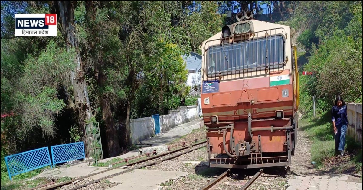 Toy train reaches Tara Devi station on KalkaShimla trek after 78 days
