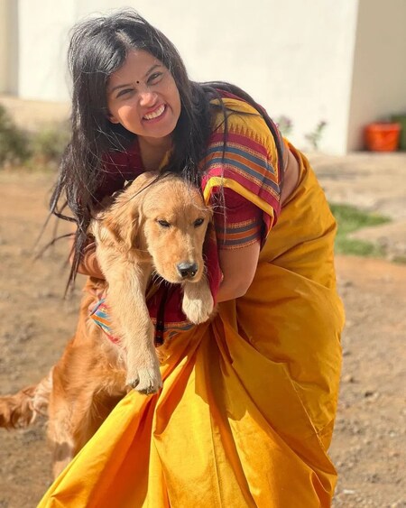  Success Story : उत्तराखंड के देहरादून की रहने वाली आईएएस मीनल करनवाल साल 2019 बैच की महाराष्ट्र कैडर की अफसर हैं. वह वर्तमान में चीफ एग्जीक्यूटिव ऑफिसर, जेपी नांदेड हैं. इससे पहले वह नंदूरबार की प्रोजेक्ट ऑफिसर कम असिस्टेंट कलेक्टर थीं.